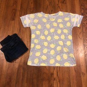 ❤️EUC stripped & lemon distressed top❤️